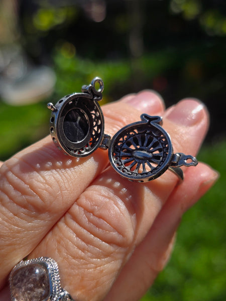 Mother of pearl aromatherapy ring