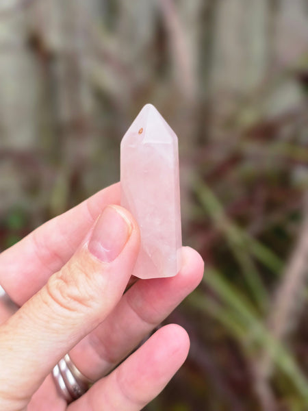 Rose quartz point
