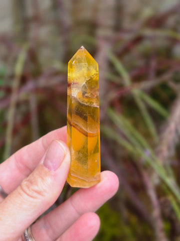 Yellow fluorite point