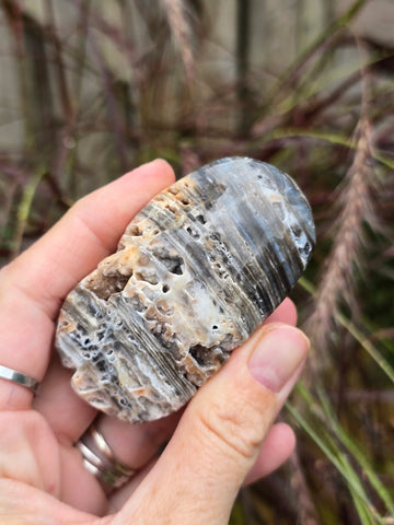 Sphalerite palm stone