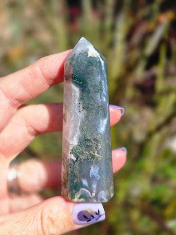Moss agate point