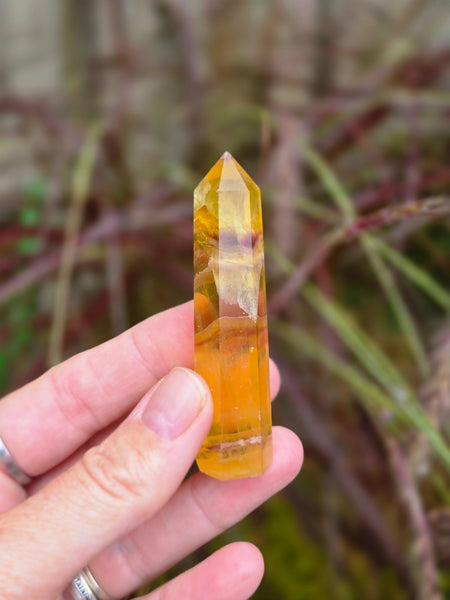 Yellow fluorite point
