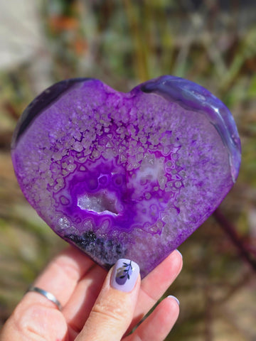 Purple dyed agate heart with stand