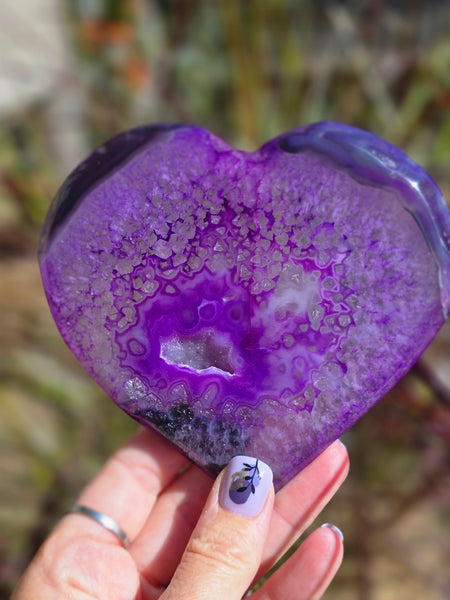 Purple dyed agate heart with stand