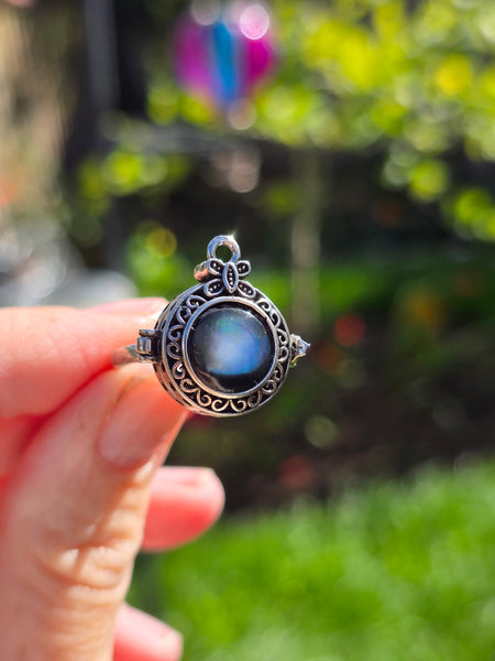 Mother of pearl aromatherapy ring