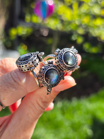 Mother of pearl aromatherapy ring
