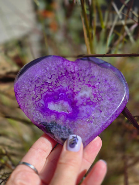 Purple dyed agate heart with stand