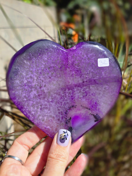 Purple dyed agate heart with stand